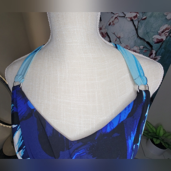 Blue, Black, and White Dress - Picture 3 of 8